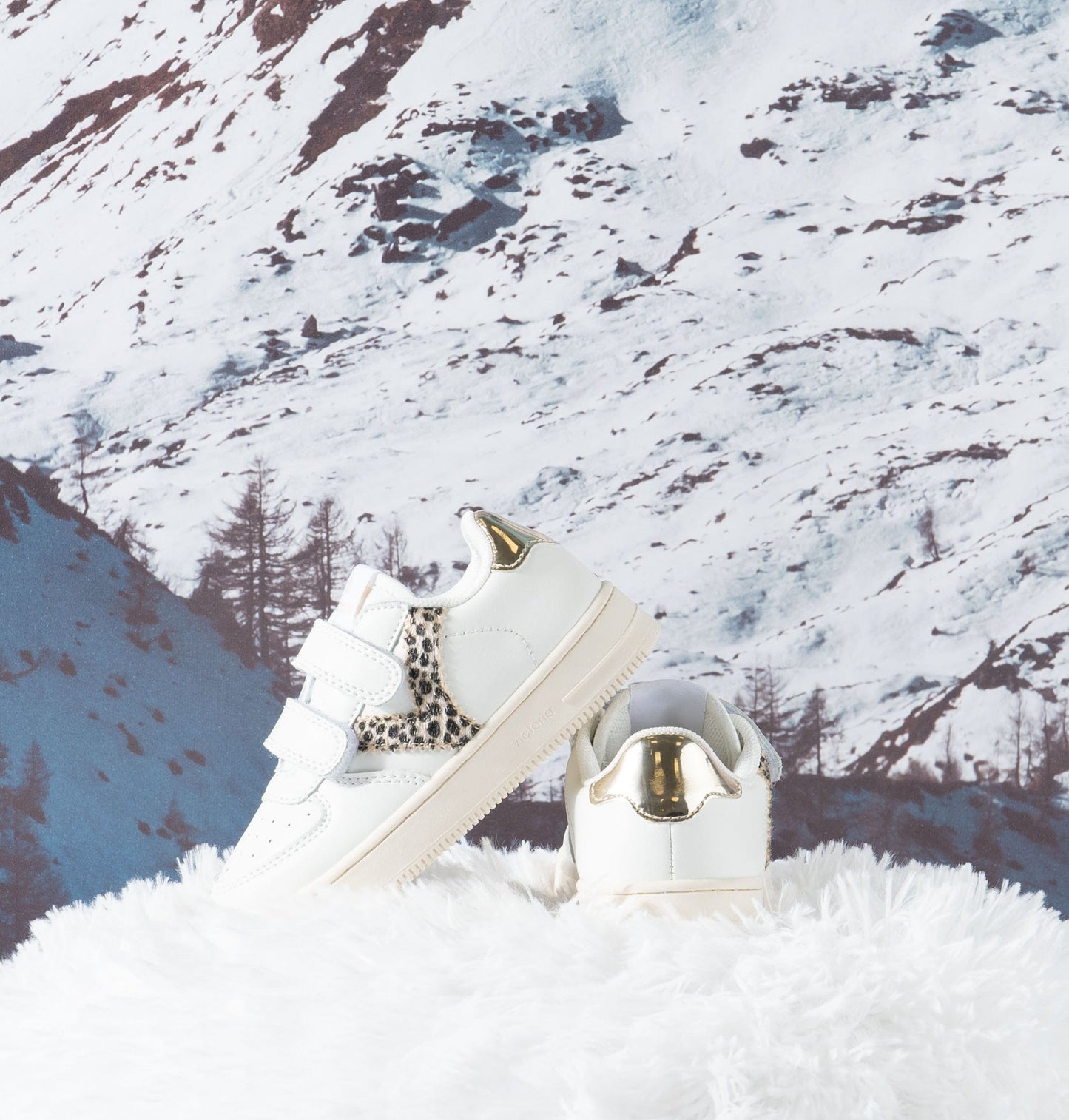 Chaussures Basses/Baskets/Sneakers VICTORIA 1124106 Blanc Beige Chaussures basses/baskets/sneakers