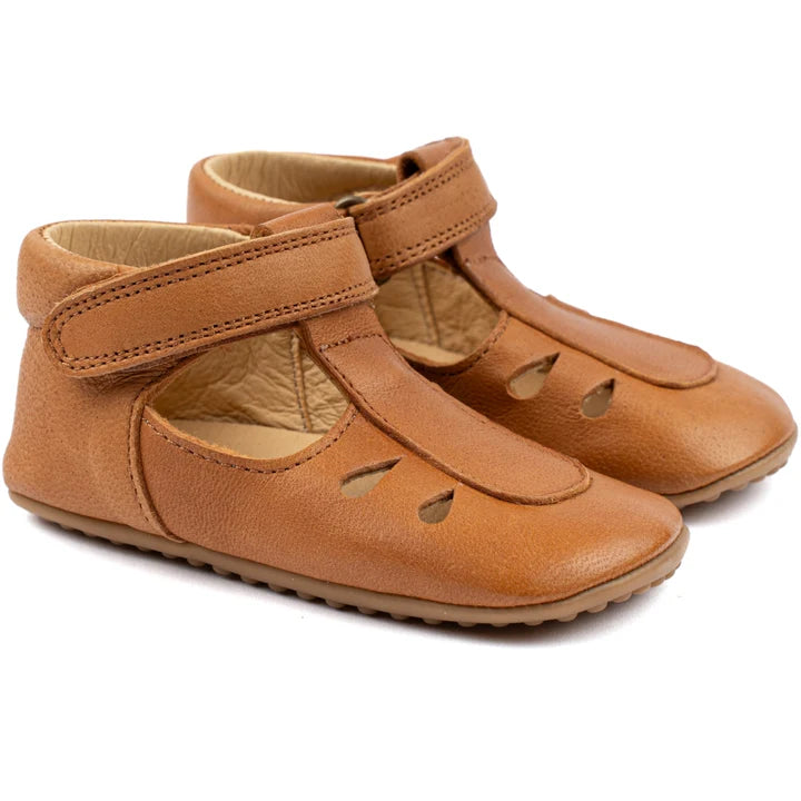 POM POM BEGINNERS BALLERINE Camel Chaussons Prémarche